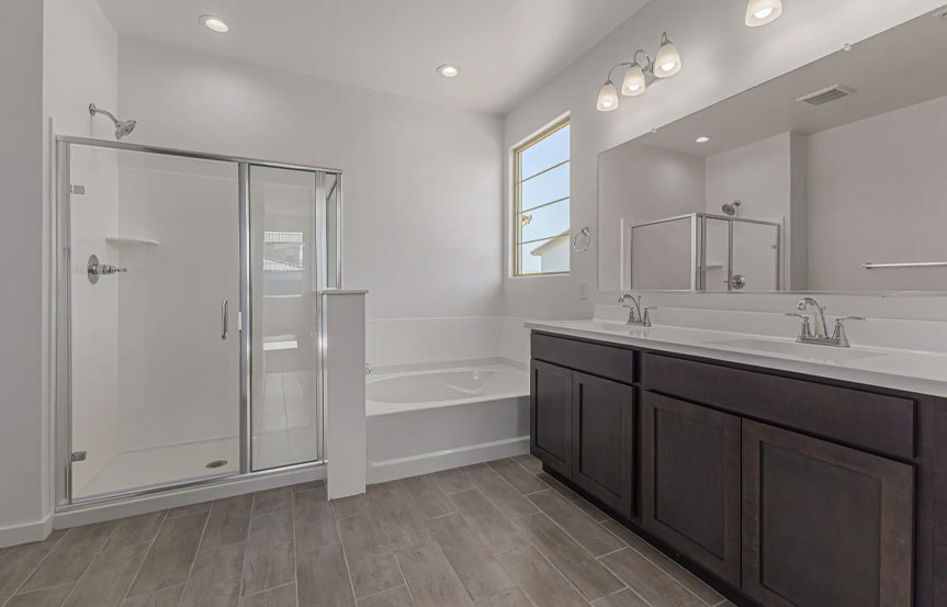 12361 W Parkway Ln Bath2