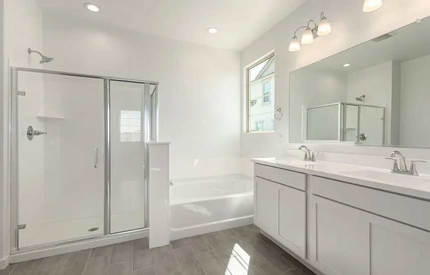 12368 W Parkway Ln Bath2