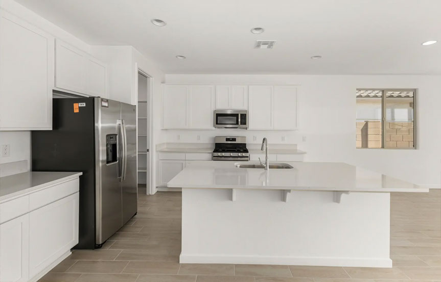 12365 W Parkway Ln Kitchen