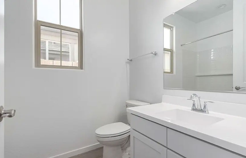 Richmond American Alamar 12322 W Marguerite Ave Bath4