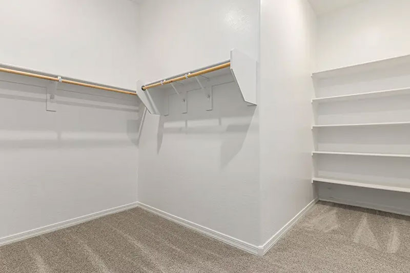 12006 W Marguerite Ave Closet2