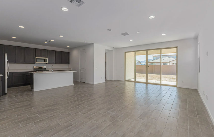 12361 W Parkway Ln Family