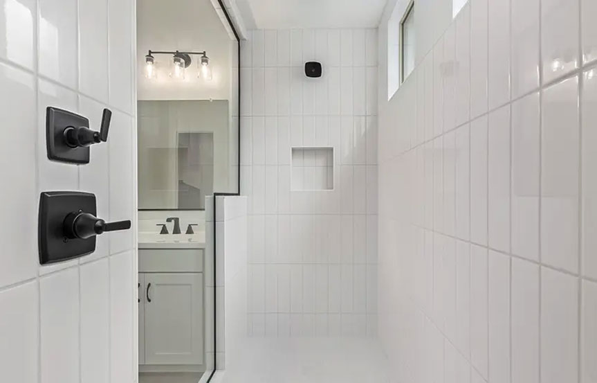 11937 W Marguerite Ave Bath2