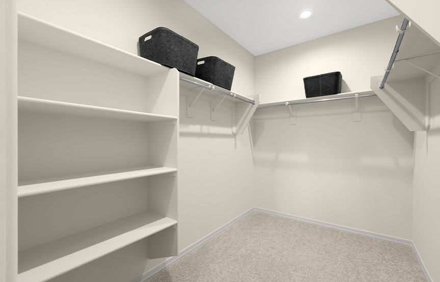 Alamar Sunbird Closet