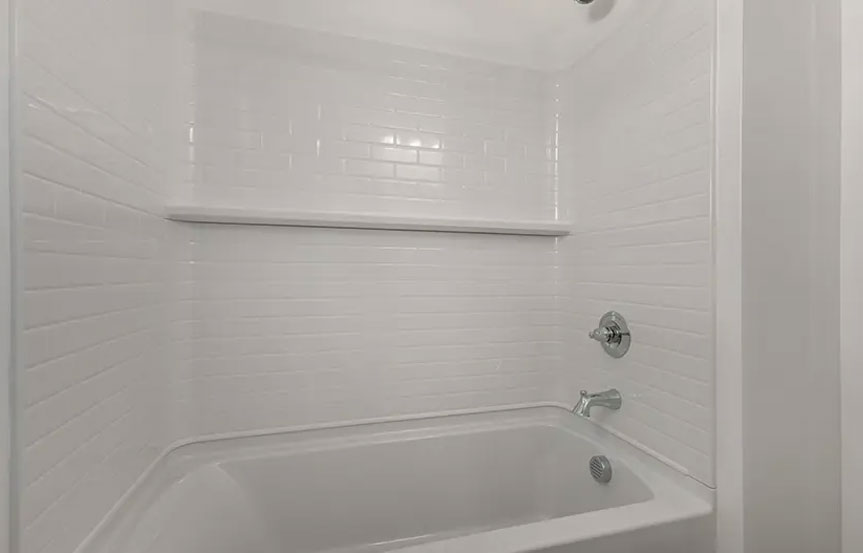 12368 W Parkway Ln Bath5