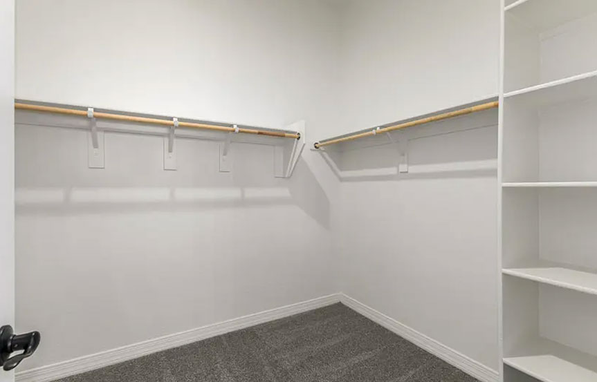 11662 W Luxton Ln Closet