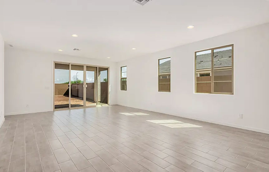 12360 W Parkway Ln Living