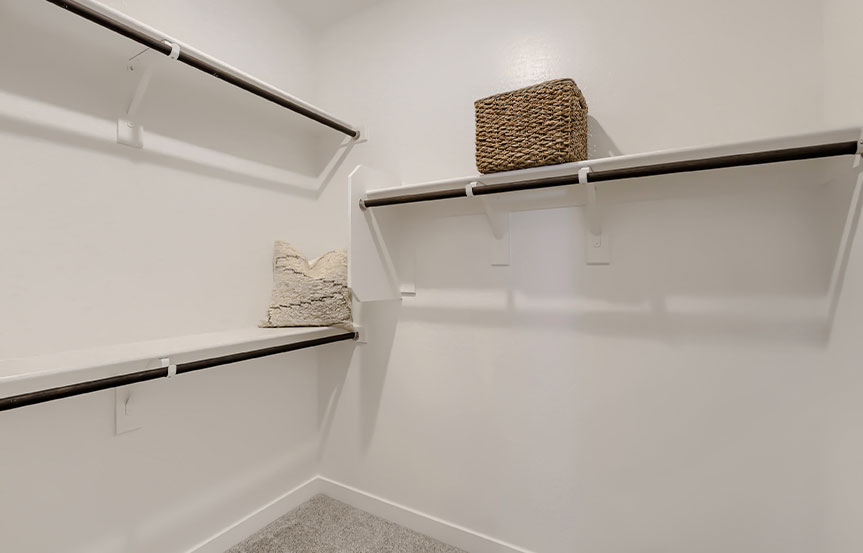 Alamar Lennar Latitude Closet