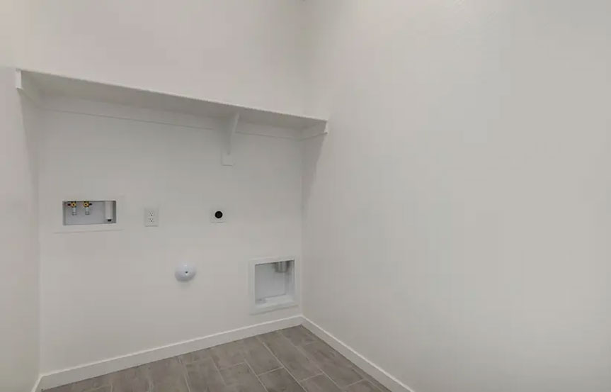 12368 W Parkway Ln Laundry