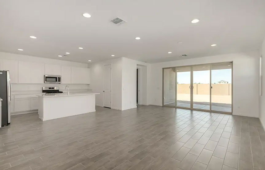 12368 W Parkway Ln Family